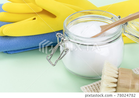 Zero waste cleaning tools, wood brush, natural sponge, baking soda Zero waste cleaning tools, wood brush, natural sponge, baking soda 78024782