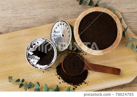 Zero waste - wood spoon, wood bowl and capsule coffee 78024785