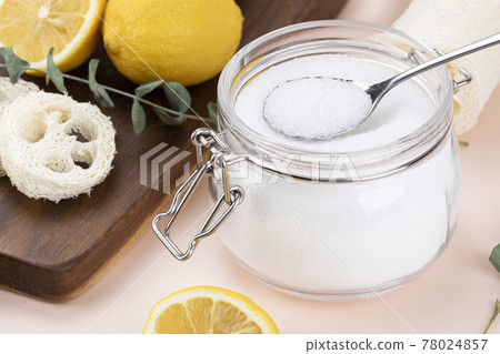 Zero waste cleaning - lemon and natural loofah with citrate powder 78024857