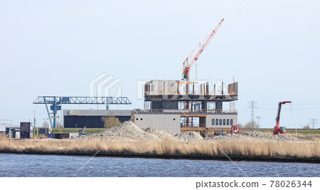 Construction of administrative building, being build Construction of administrative building, being build 78026344