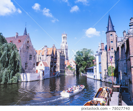 Canal sightseeing cruises and streets Canal sightseeing cruises and streets 78027740