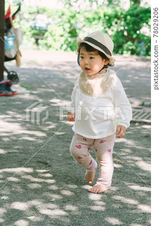 孩子們玩得很開心 孩子們玩得很開心 78029206