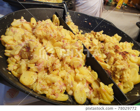 [Strasbourg] German potatoes of Marched Noel 78029772