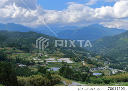 塔名梯田原景（高知縣土佐町） 78031503