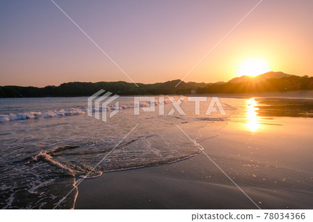 Yumigahama / evening view 78034366