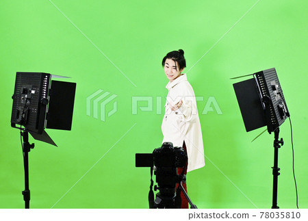 Video shooting Video creator Studio shooting YouTuber Chroma key Portrait shooting Image material Video shooting Video creator Studio shooting YouTuber Chroma key Portrait shooting Image material 78035810