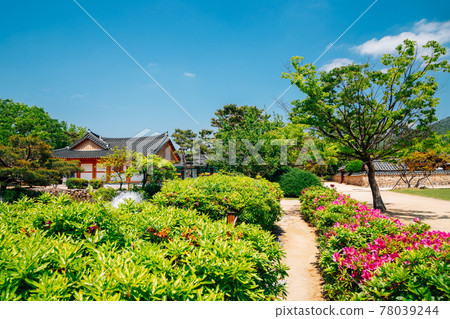Royal Tomb of King Suro in Gimhae, Korea Royal Tomb of King Suro in Gimhae, Korea 78039244