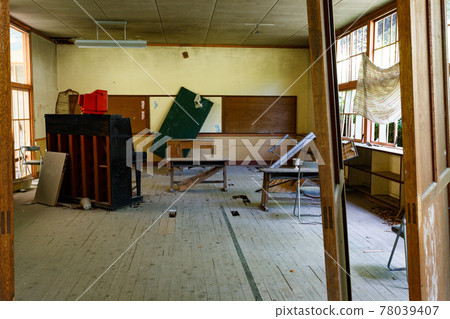 Saitama Prefecture Chichibu Mine Ogurazawa Village School Ruins 78039407