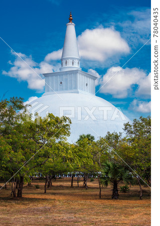 Ruwanweliseya Dagoba buddhist stupa tourist and pilgrimage site. Anuradhapura, Sri Lanka 78040435