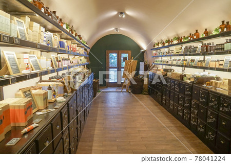 Inside the Czech organic cosmetics store Inside the Czech organic cosmetics store 78041224