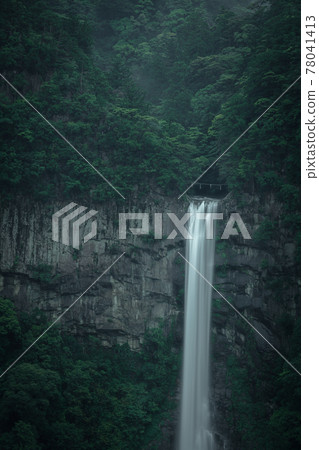 和歌山縣熊野那智大社鮮綠 和歌山縣熊野那智大社鮮綠 78041413