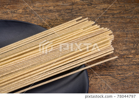gluten and grain free Italian spaghetti pasta 78044797