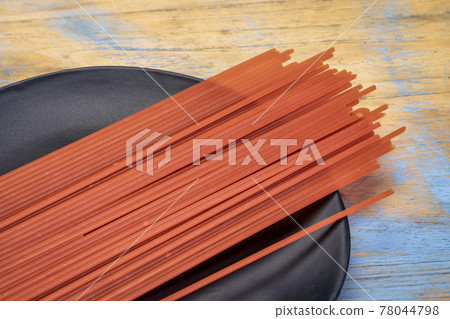 gluten and grain free Italian spaghetti pasta gluten and grain free Italian spaghetti pasta 78044798