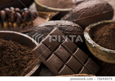 Chocolate bar, candy sweet, cacao beans and powder Chocolate bar, candy sweet, cacao beans and powder 78049079