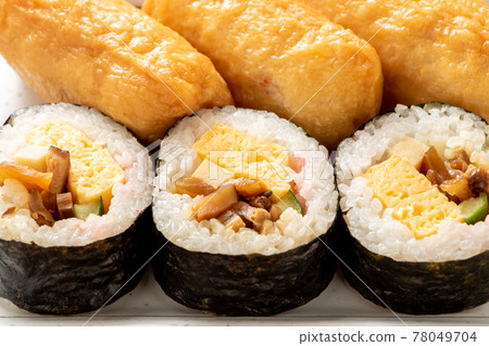 Sukeroku sushi roll sushi up. 78049704