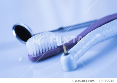 Close-up Dental Instruments Close-up Dental Instruments 78049958