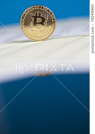 Gold Bitcoin Coin. Buisness and financial background Gold Bitcoin Coin. Buisness and financial background 78049960