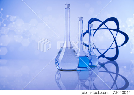 Laboratory Research and Development. Scientific glassware for chemical experiment 78050045