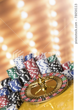 Casino roulette, running in a motion, Poker Chips 78050113