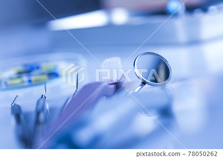 Close-up Dental Instruments Close-up Dental Instruments 78050262