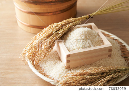 裝在盒子裡的白米飯 78052059