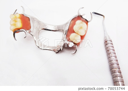 Old maxillary partial denture Old maxillary partial denture 78053744