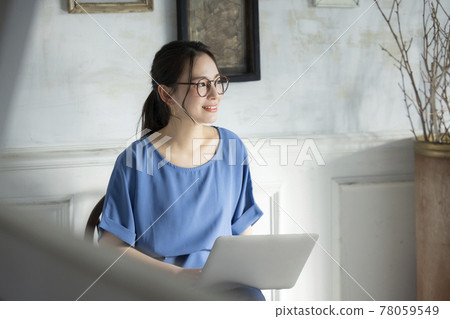 Female telework personal computer Female telework personal computer 78059549