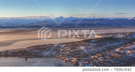 The Panoramic view of the city Petropavlovsk-Kamchatsky and volcanoes 78062692
