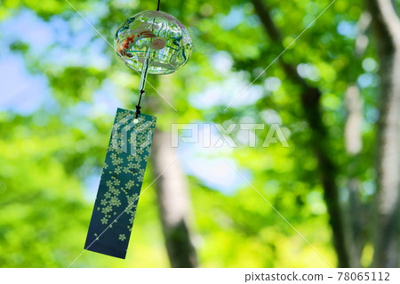 Wind chimes in a refreshing green forest 5 Wind chimes in a refreshing green forest 5 78065112