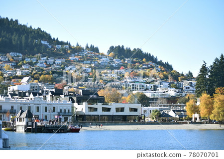 Autumn Queenstown skyline 78070701