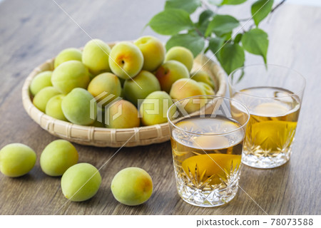 Plum fruit and plum wine Ome Plum fruit and plum wine Ome 78073588