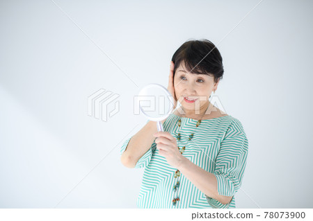 Senior women hair care beauty FAGA Senior women hair care beauty FAGA 78073900