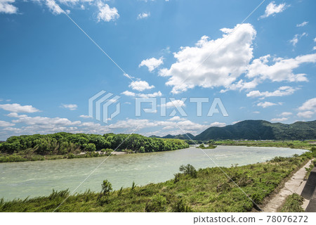 《岐阜縣》美加茂市木曾川 78076272