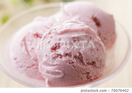草莓冰淇淋 78076402