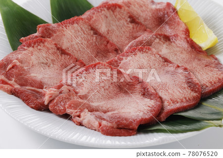 Beef tongue on a plate 78076520