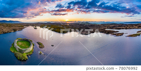 Aerial view of Doon Fort by Portnoo - County Donegal - Ireland. 78076992
