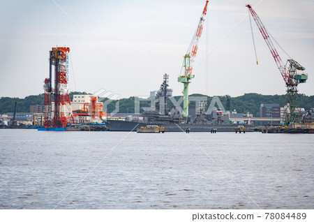 Self-defense ship repair and inspection scene Self-defense ship repair and inspection scene 78084489