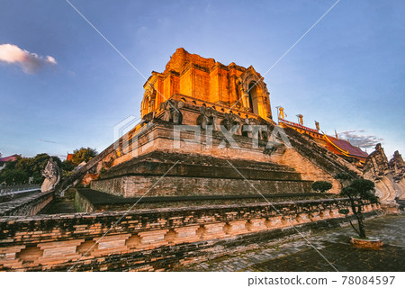 Wat Chedi Luang during Loy Khratong in Chiang Mai, Thailand 78084597