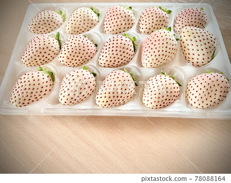 White strawberry photo material 78088164