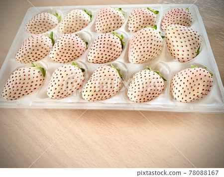 Pearl white (strawberry) photo material Pearl white (strawberry) photo material 78088167