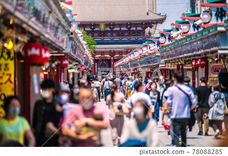 Tokyo cityscape in Japan The number of severely ill people (nationwide) is 1,304, the highest ever. Many people come to Sensoji Temple ... = May 23 78088285