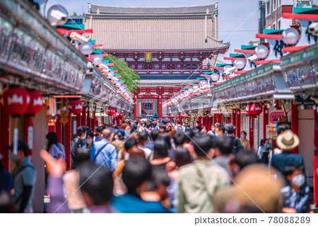 Tokyo cityscape in Japan The number of severely ill people (nationwide) is 1,304, the highest ever. Many people come to Sensoji Temple ... = May 23 78088289