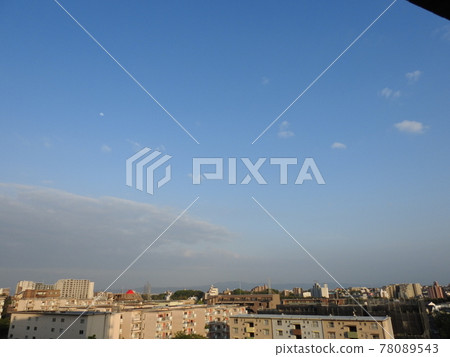 Blue sky 78089543