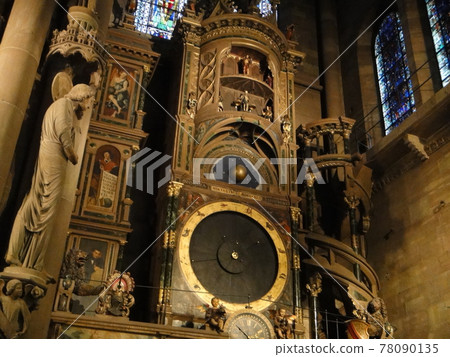 【斯特拉斯堡】巴黎圣母院天文鐘和天使柱 【斯特拉斯堡】巴黎圣母院天文鐘和天使柱 78090135