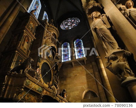 【斯特拉斯堡】巴黎圣母院天文鐘和天使柱 【斯特拉斯堡】巴黎圣母院天文鐘和天使柱 78090136