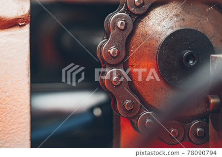 Metal chain of conveyor belt on production line on cable factory Metal chain of conveyor belt on production line on cable factory 78090794
