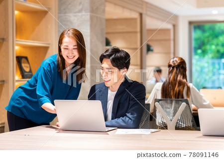 People working in the office Shooting cooperation "+ SHIFT NOGIZAKA" 78091146