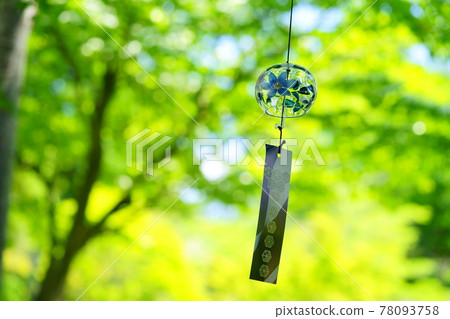 A refreshing garden wind chime 5 78093758