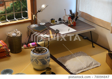Showa period cartoonist, writing environment 78094847