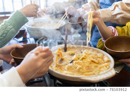 山梨鄉土料理 周邊觀光遊客 山梨鄉土料理 周邊觀光遊客 78103912